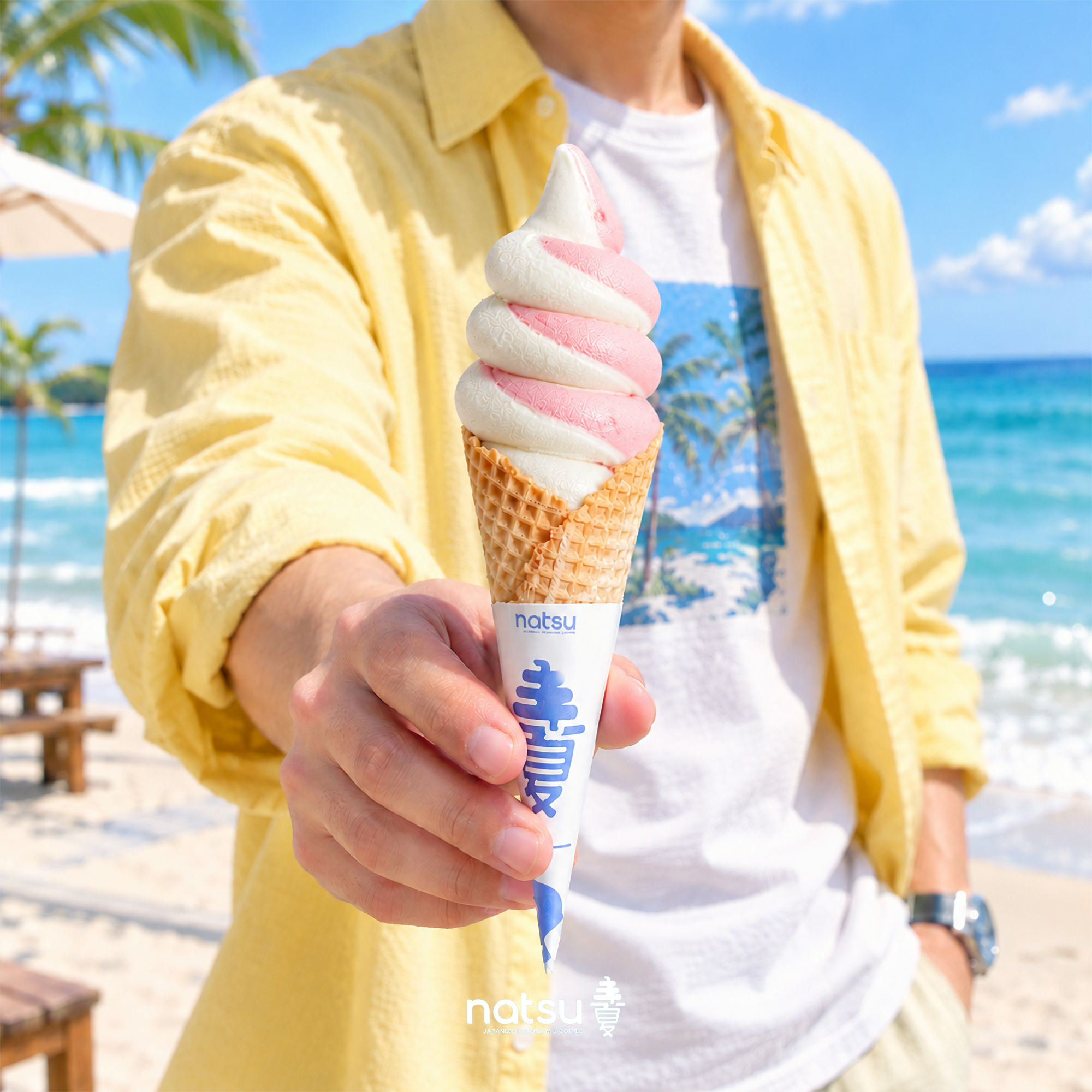 Hokkaido Ice Cream Mix Cone (Vanilla x Strawberry)